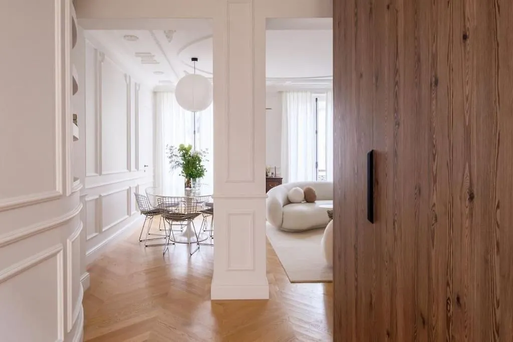 Haussmannien Luxe - 2 Chambres, Champs-elysees Paryż